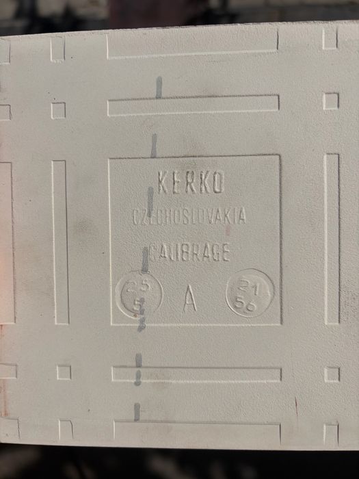 Продам керамическую плитку  (Чехословакия, KERKO)