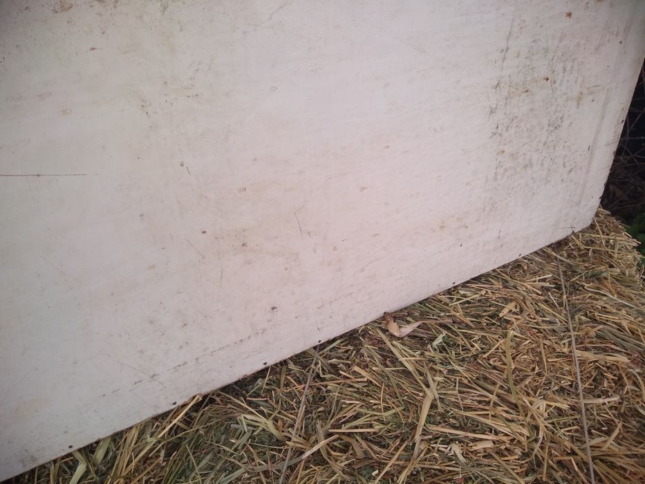 Стар голям дървен куфар