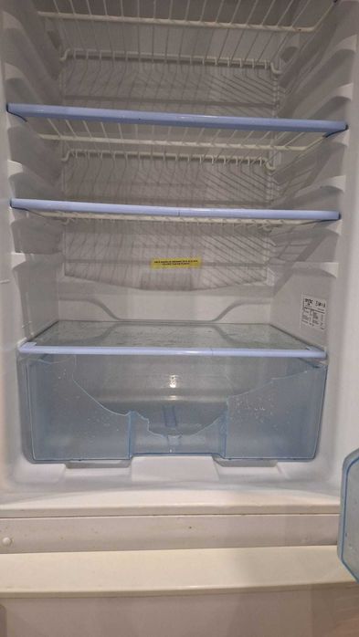 Vand Frigider Arctic K275 folosit dar in stare buna de functionare