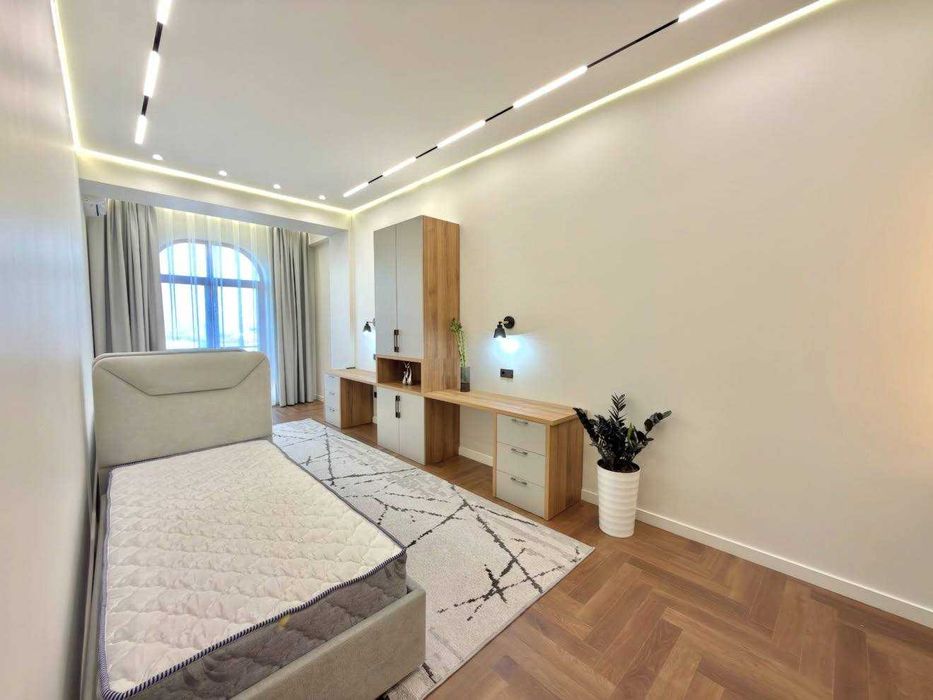 Сдам светлую 3-х ком 3/9 кв-ру на Чиланзаре ор-р метро Новза P8