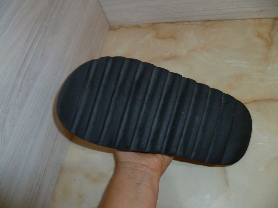 ADIDAS Yeezy чехли №39