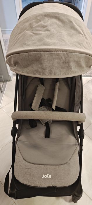 Продам детскую прогулочную коляску