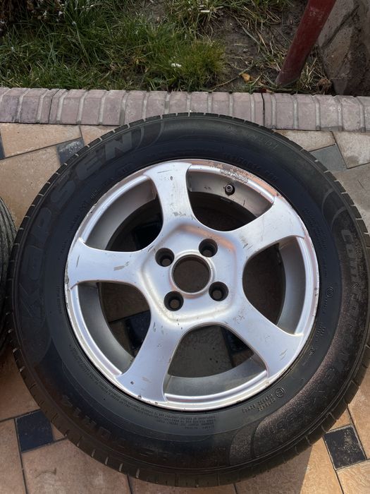 Продам летние шины с дисками размер 185/70/14
