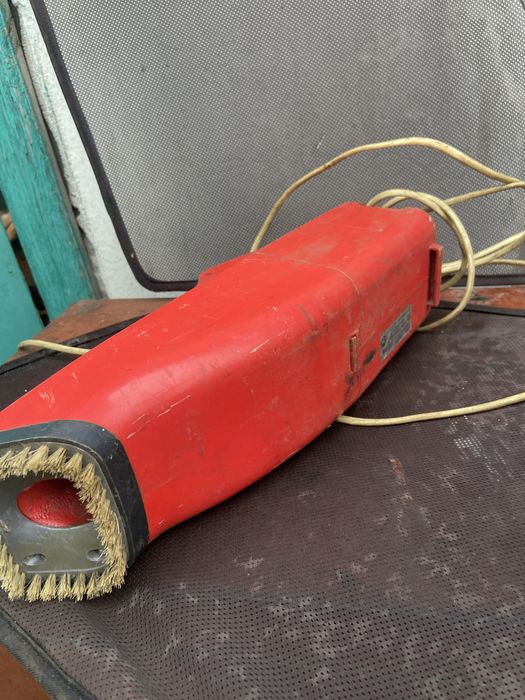 Пылесос ШМЕЛЬ 1993г рабочем состоянии