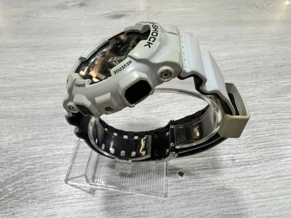 Casio G-Shock GA-100L