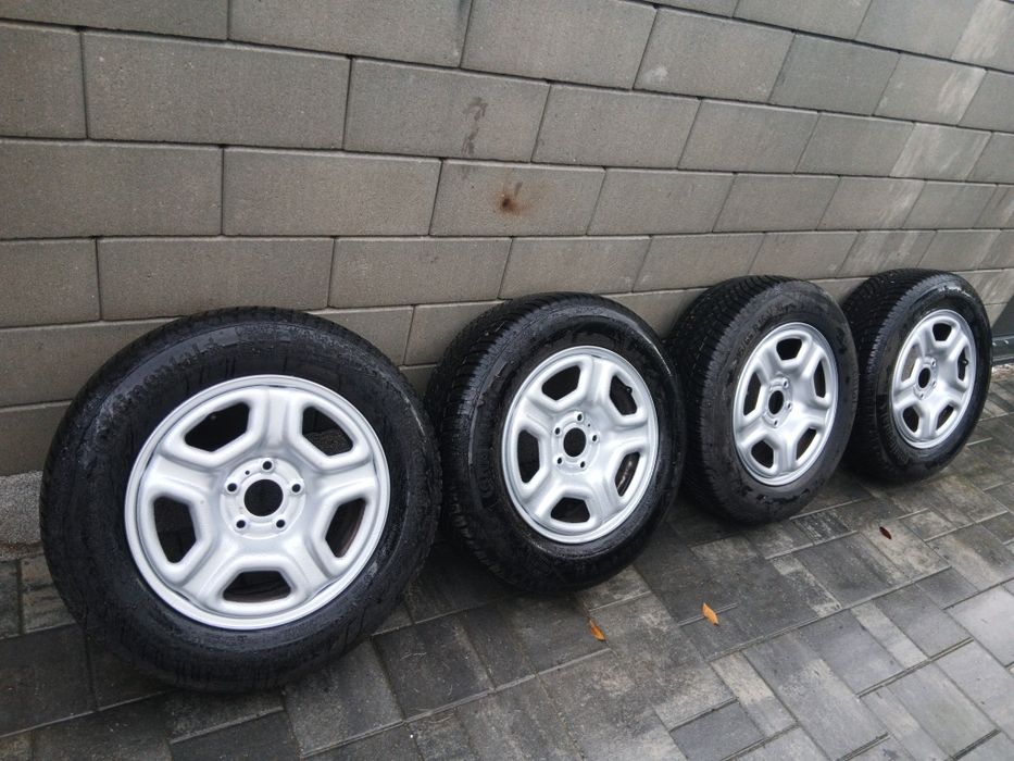 Set complet roti iarna Duster 2