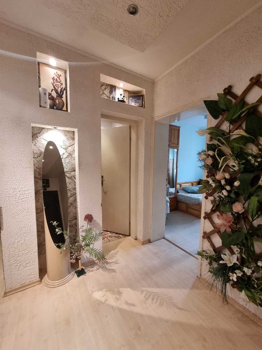 Дава се под наем Четиристаен апартамент в Асеновград - 114 кв.м за 402.9 € - Снимка #1