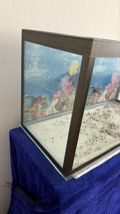 хороший аквариум новый.