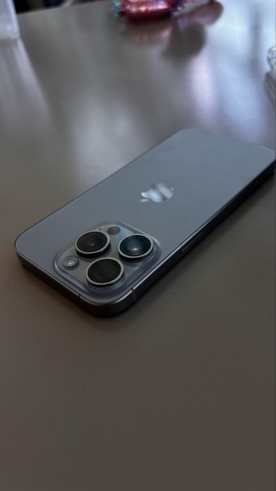 Продам IPhone 15 pro 256гб