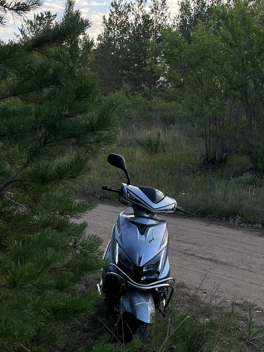 Скутер м10 180сс