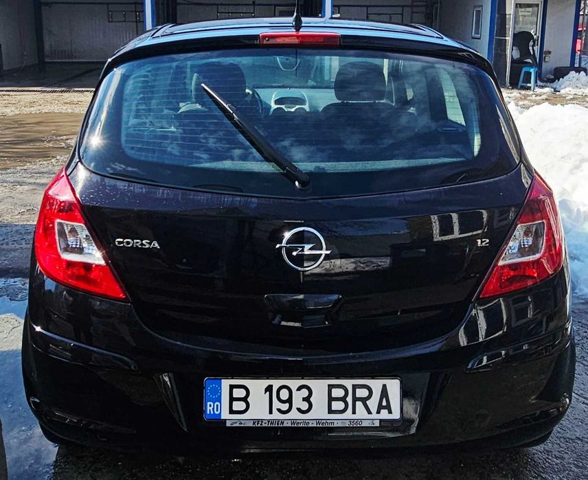 Opel Corsa 1,2 benzină