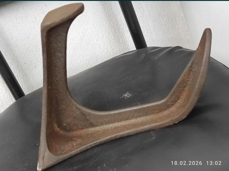 Старинный утюг Светильник и инструмент сапожника