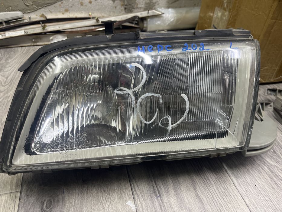 Фара передняя левая Мерседес 202.