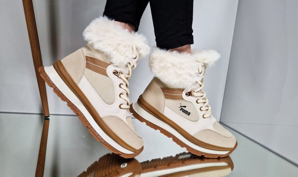 Нови модели дамски боти с пух