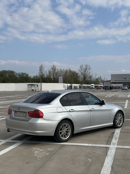 BMW SERIA 3 2010