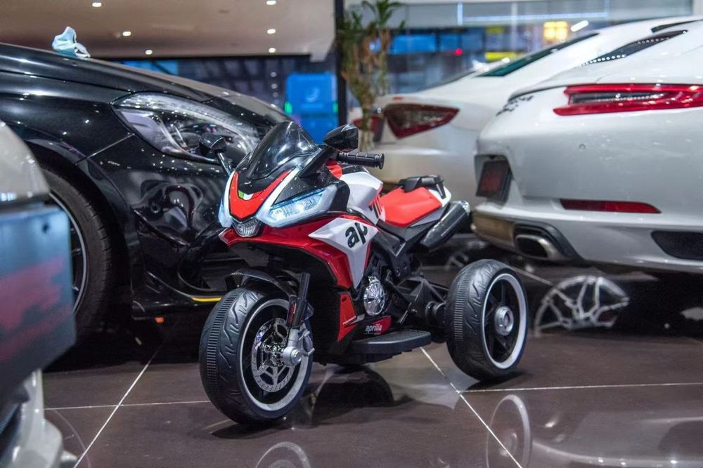 Перезарежамый   Детский мотоцикл   на резиновых колес