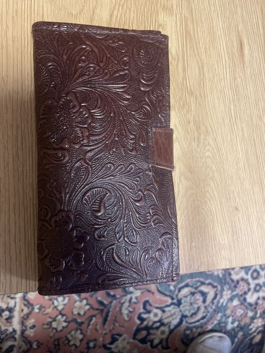 Дамски портфейл