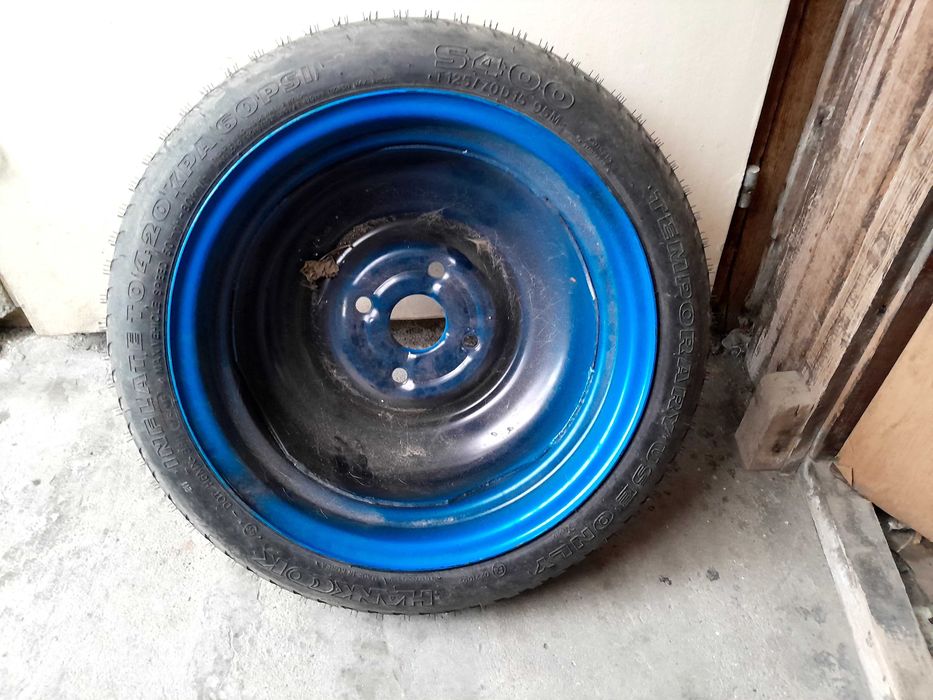 Резервна Гума Патерица