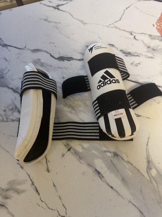 Щитки голени и рук для тхэквондо