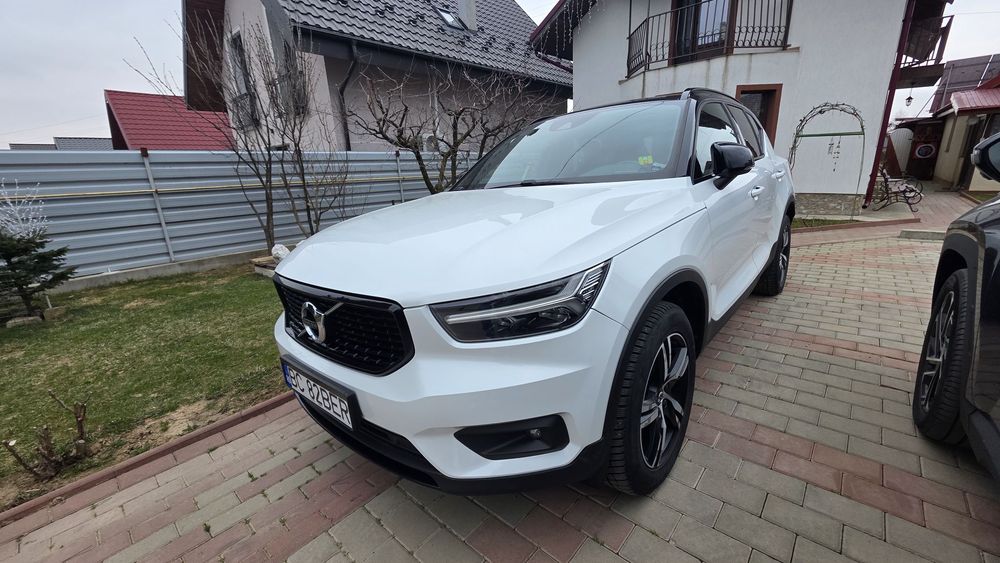 Volvo XC 40 Volvo XC40 R-Design | Trapă Panoramică | Harman Kardon | 146.500 km