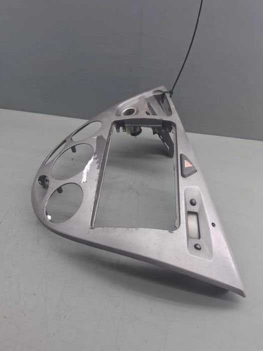 Consola centrala 98-ABA046A04-AE Ford Focus 2002 1.8 AT TDDi (75 hp)