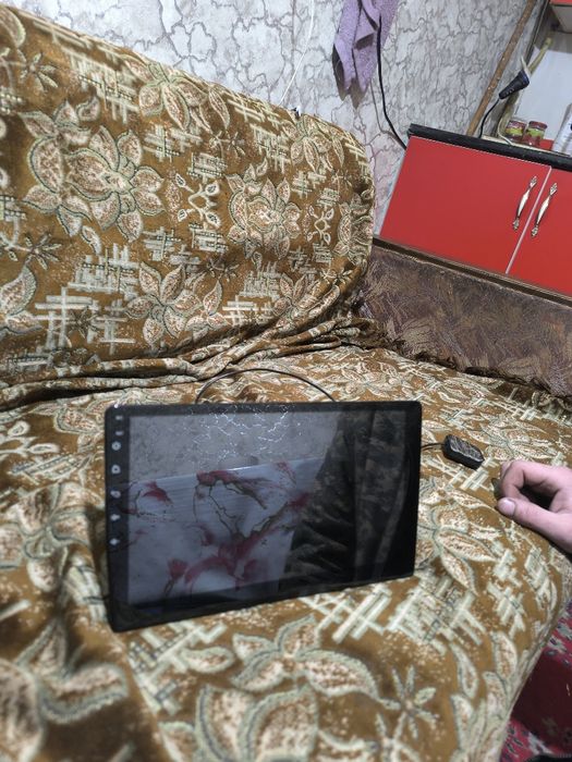 Продам андройд в машину Boss Red Mini A8