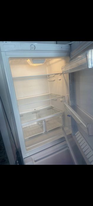 Холодильник б/у морозильник