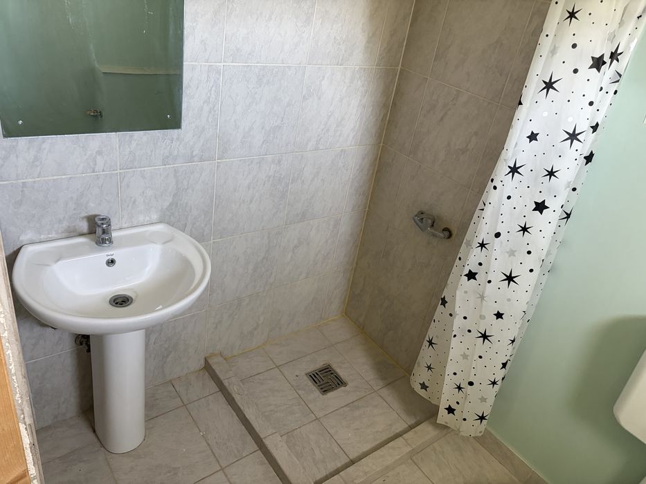 Vand apartament 1 camera la casa