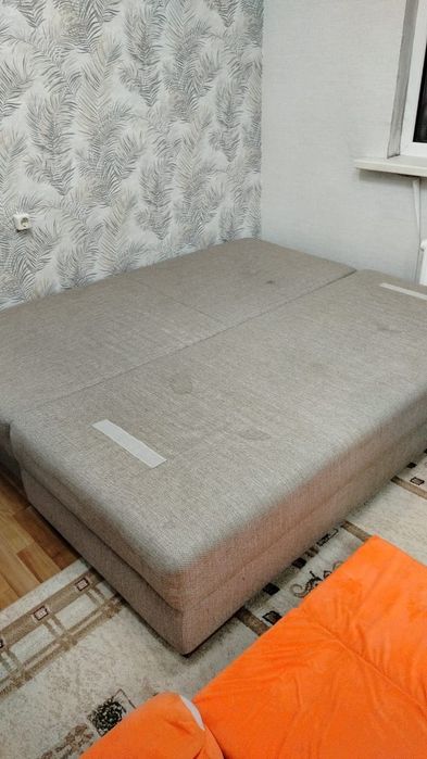 Продам диван недорого