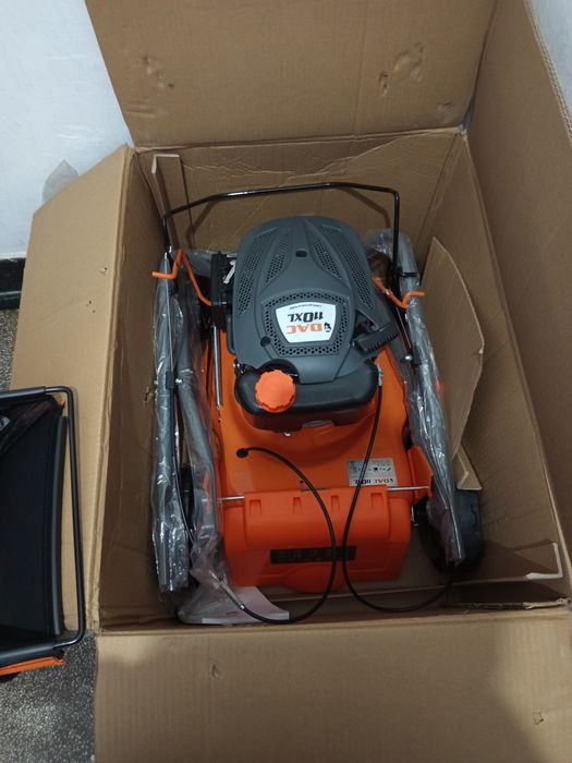 Mașina de tuns gazon Ruris Dac 110 XL