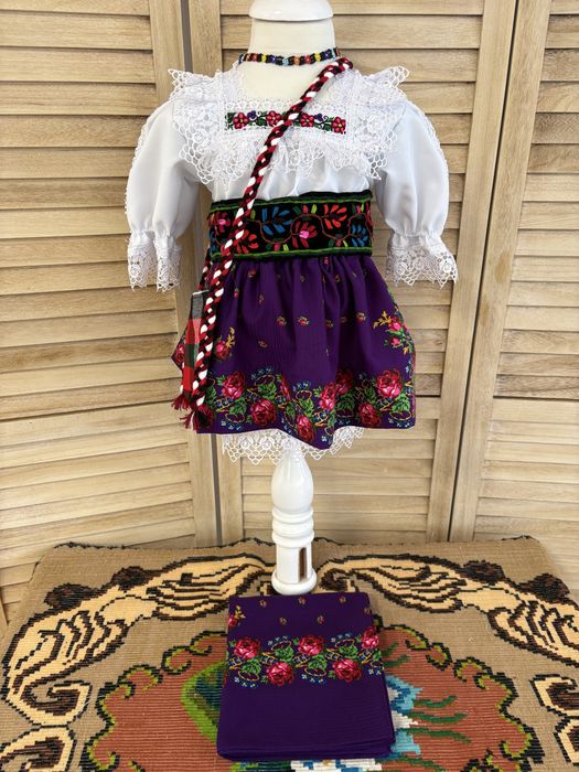 Costum popular pentru fete de Maramures