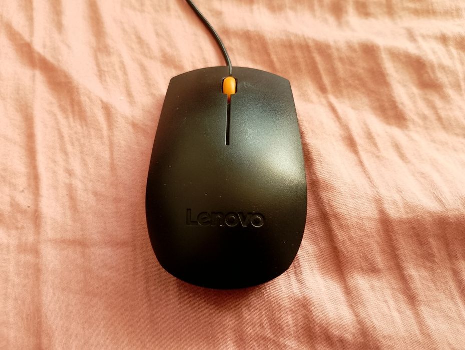 Mouse cu fir Lenovo