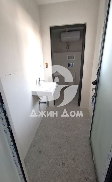 Офис в луксозна сграда в гр. Несебър