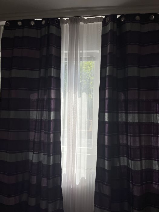 Плътни лилави пердета от Jysk