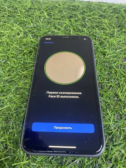 Продам iPhone 11 face iD работает