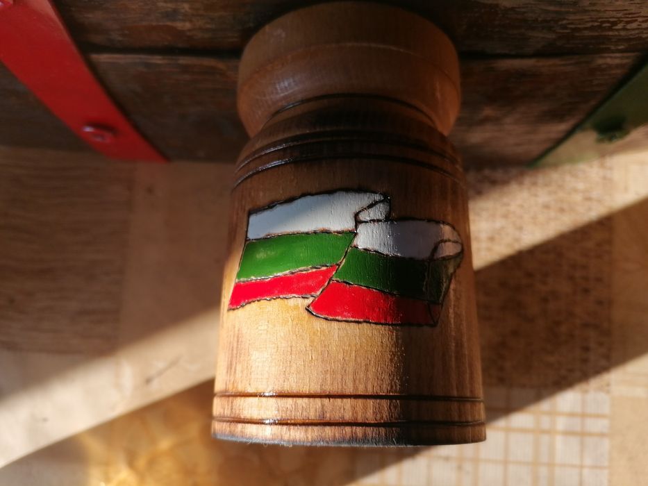 Ръчно изработена лампа