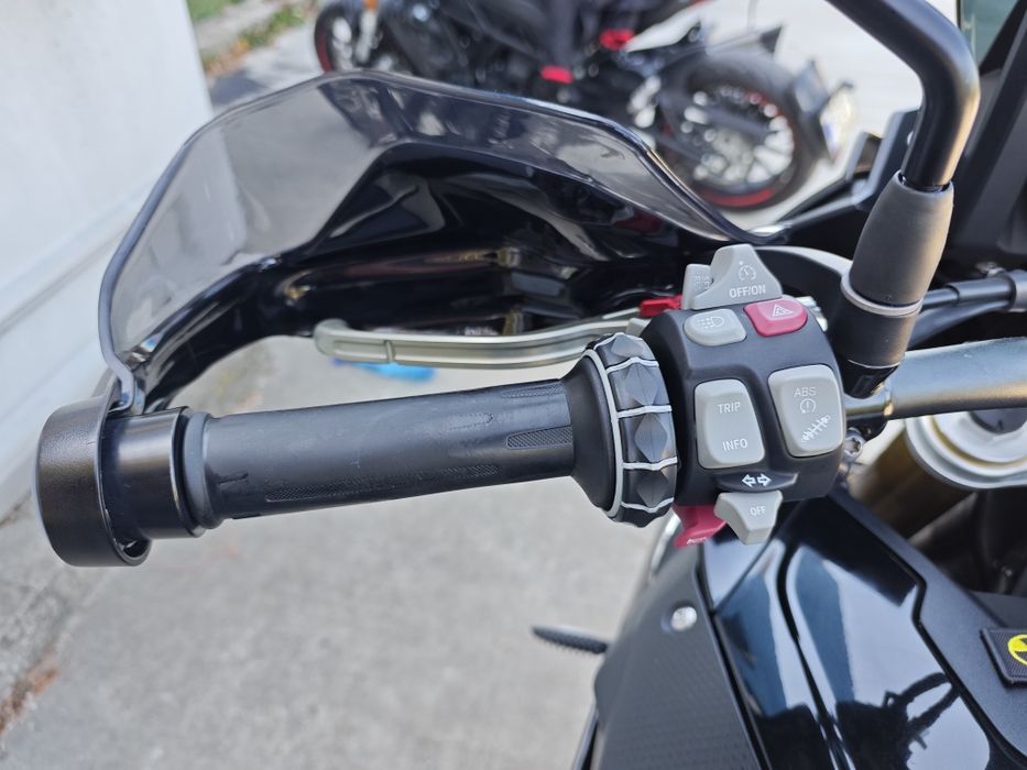 BMW S1000XR  Triple Black 2019