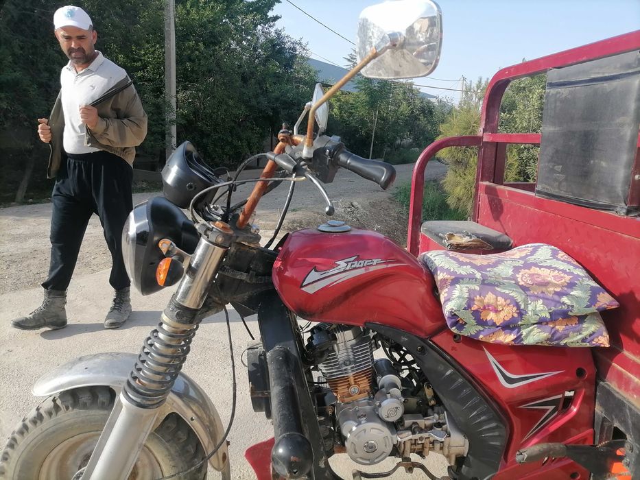 Мотоцикл муравей бензин
