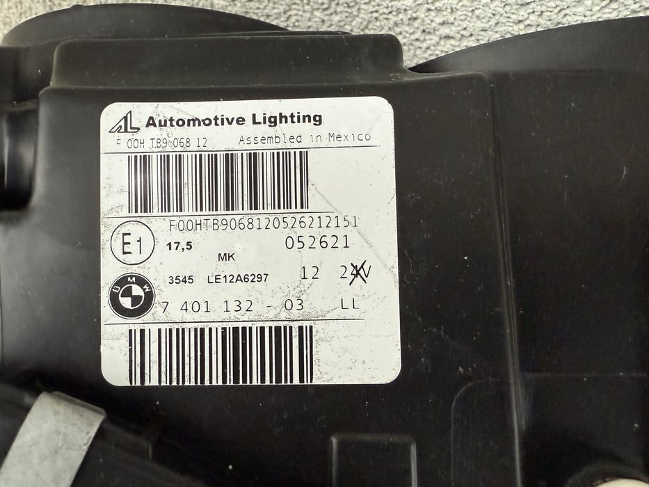 Far dreapta BMW X4 F26 / X3 F25 LCI Facelift Xenon + LED Original
