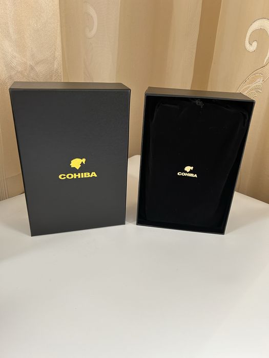 Cohiba преносим хумидор за 4 пури – кедър, кафяв/черен