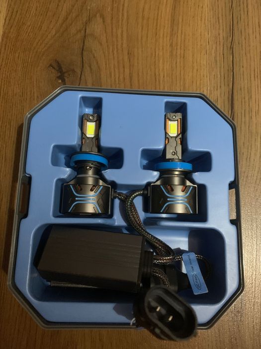 Set 2 Becuri H8/9/11, 300W/Bec-Ultra Power, 60000 lm, 6500K, CANBUS, 12V si 24V, Pentru Faruri Auto, Luminozitate Extrema, IP68, SONORH