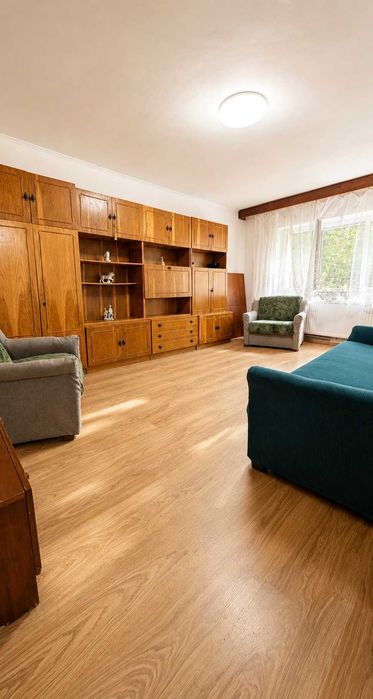 Vand partament 2 camere - Centrala, Bloc anvelopat