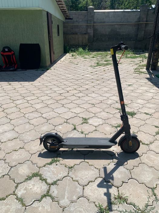 Продам электросамокат  xiaomi
