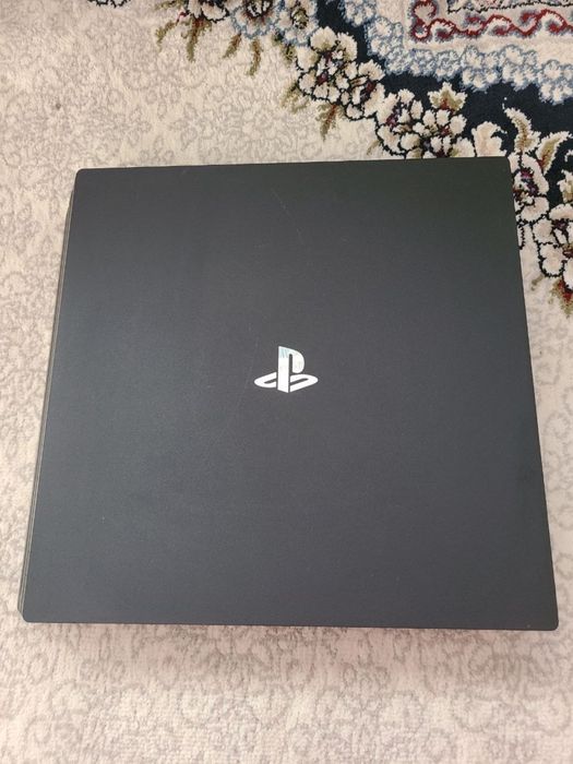 Playstation 4 pro 1 TB