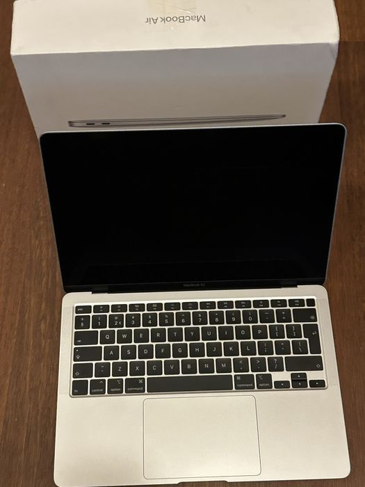 MacBook Air 2020 Intel i3 / 8GB / 256GB Retina baterie nouă 100%