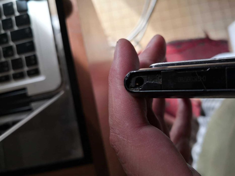 Телефон Nokia N8