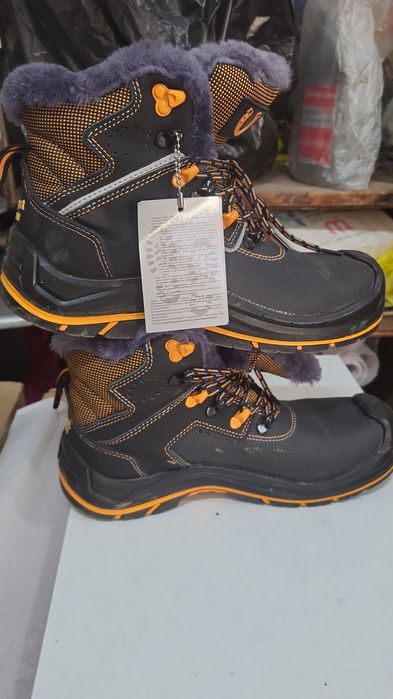 Ботинки зимние, цена 10 000 т.