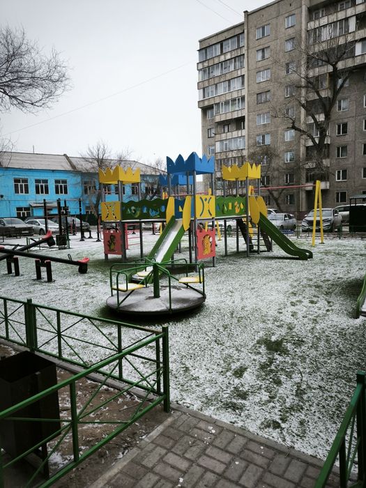 Продам 3 комн КВ на 1000 мелочей