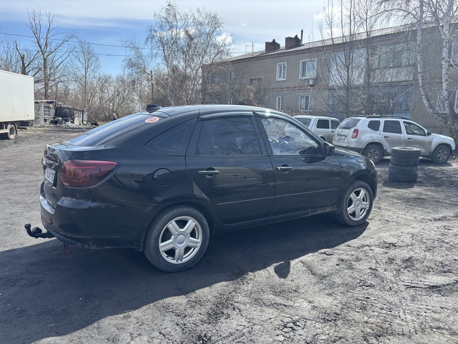 Гранта лифтбек 8клап