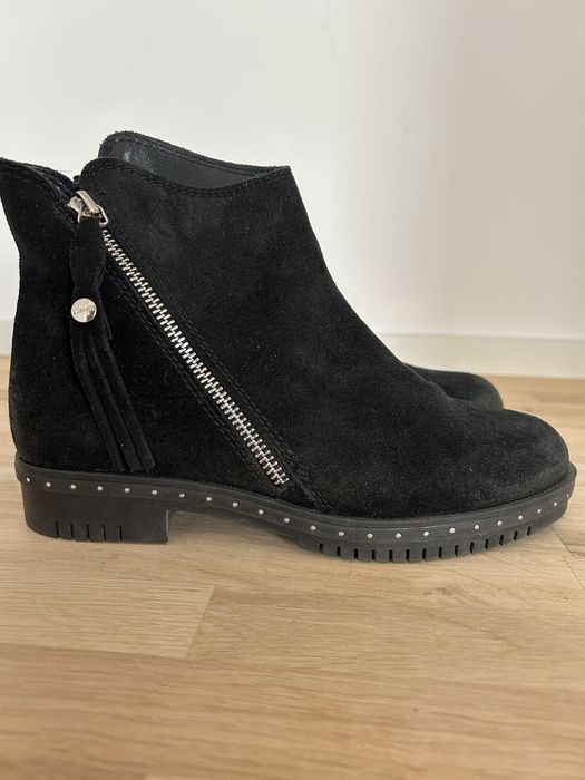 Ghete piele intoarsa